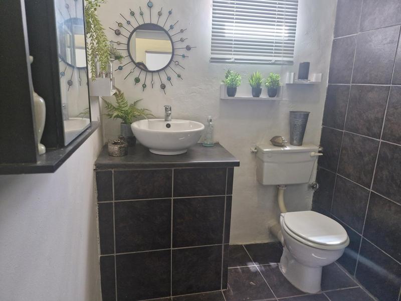 5 Bedroom Property for Sale in Glen Lilly Western Cape